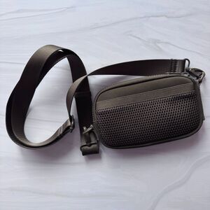 Quince Neoprene Crossbody/Belt Bag in Army Green